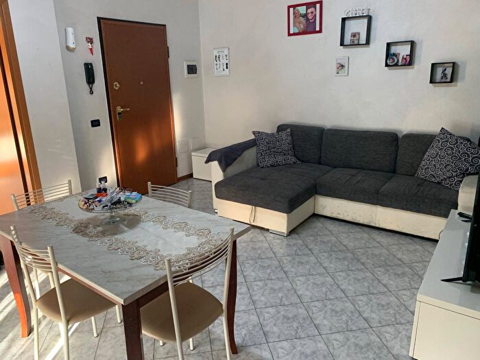 Appartamento con 5 locali in vendita in Via del Ghirlandaio, Reggio Emilia