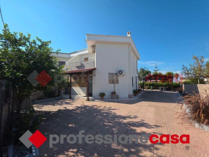 Casa quadrilocale in vendita in Via Vittorio Locchi B, Taranto