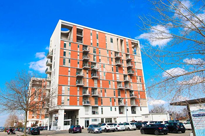 Appartamento trilocale in vendita in Via Papa Giovanni Paolo II, Chieti