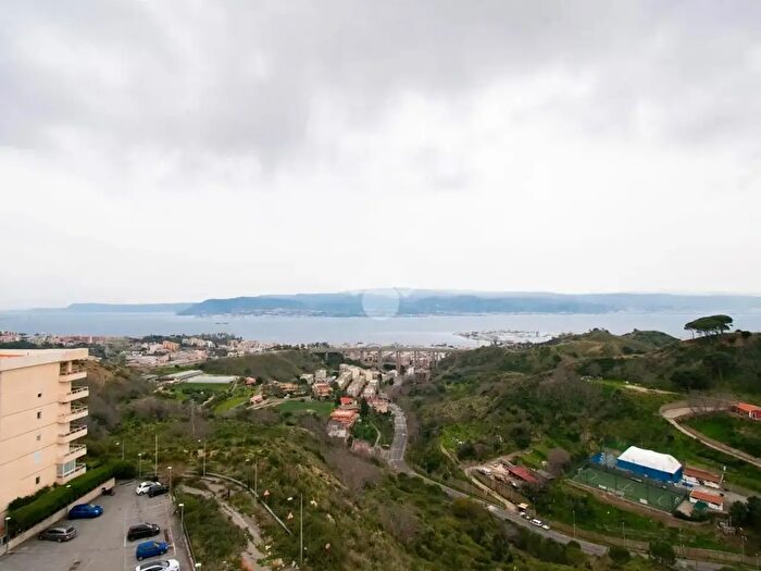 Appartamento trilocale in vendita in Via Torrente Trapani, Messina