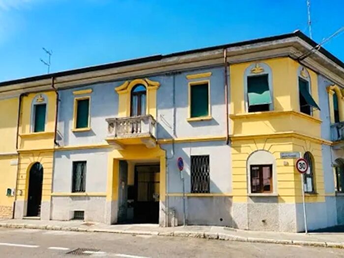 Appartamento bilocale in vendita in Via Ponchiroli, Castellanza