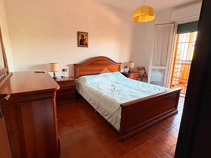 Appartamento trilocale in vendita in Via Rosolino Pilo, Comacchio
