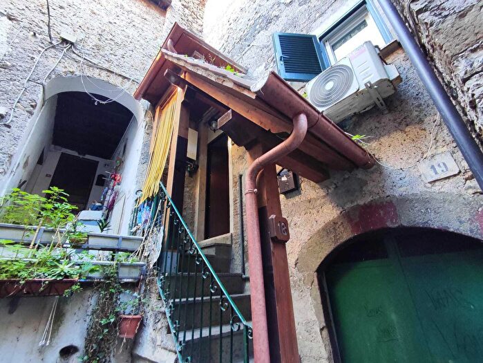 Appartamento bilocale in vendita in Va delle Mura, Castel Madama