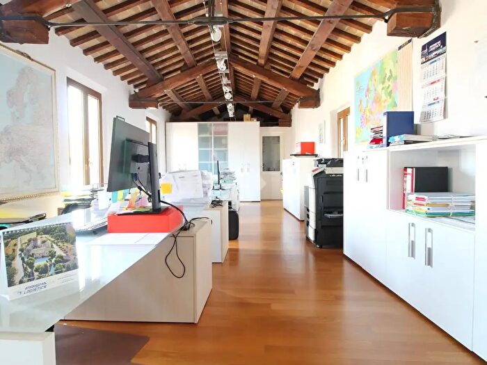 Appartamento trilocale in vendita in Via Roma, Offida