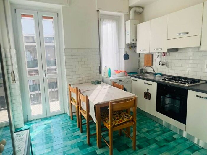 Appartamento bilocale in affitto in Via Niccolò Copernico, Centrale, Milano