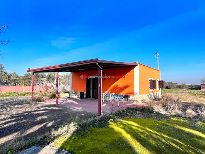 Casa bilocale in vendita in Via Ascoli Contrada Fungo SNC, Foggia