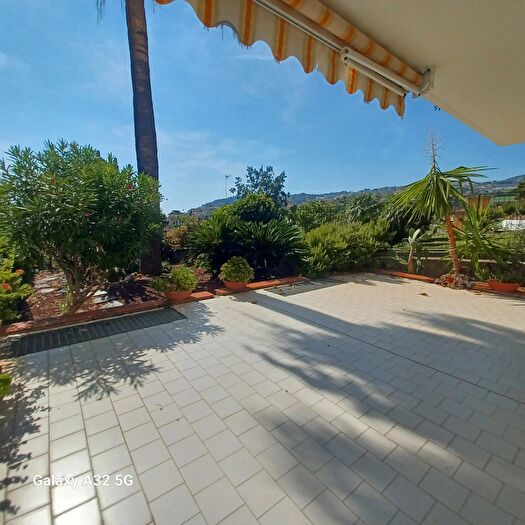 Appartamento bilocale in vendita in Strada Solaro, Sanremo