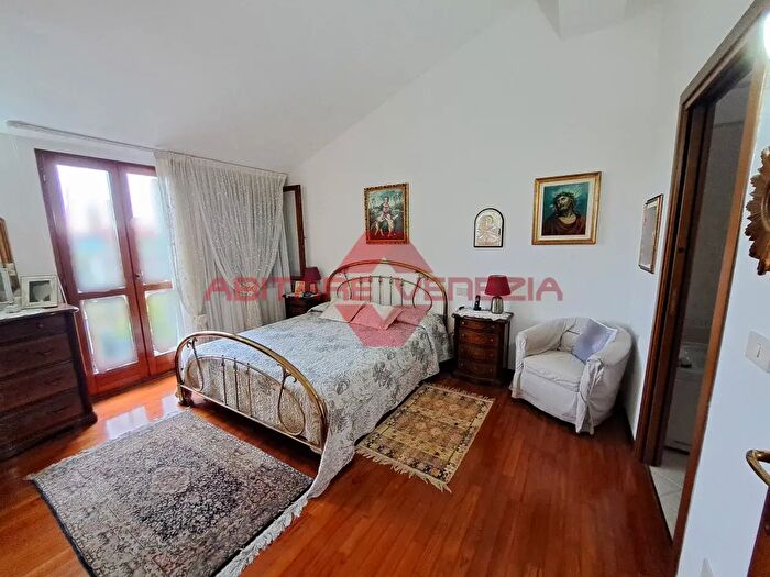 Casa con 5 locali in vendita in Venezia