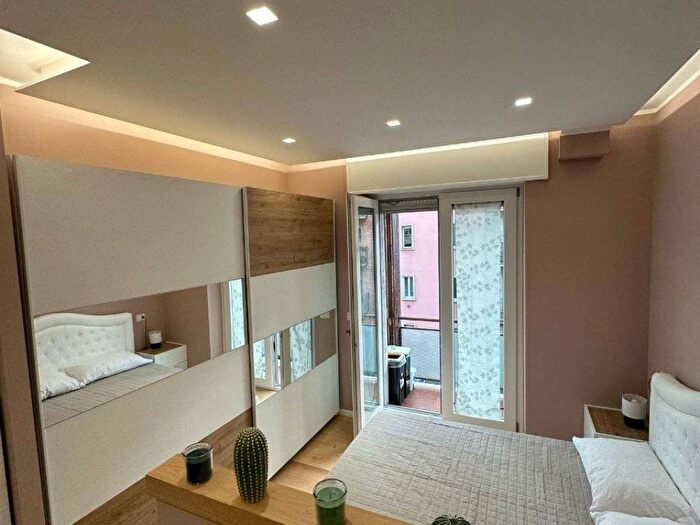 Appartamento monolocale in affitto in Via Cardinale Giuseppe Mezzofanti, Argonne Corsica, Milano