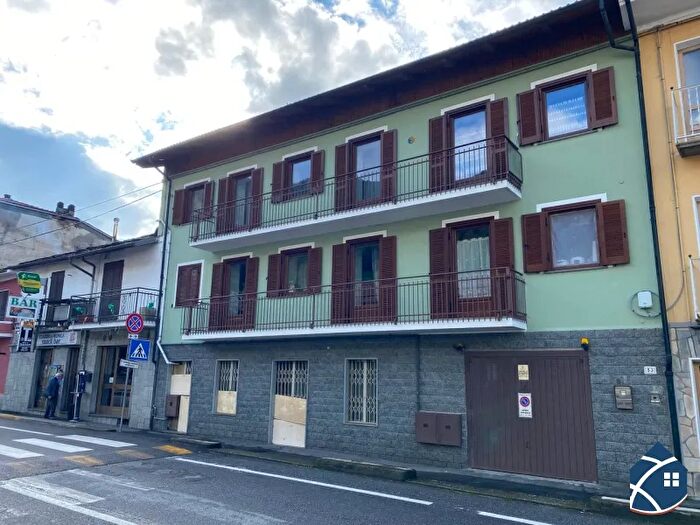 Casa con 8 locali in vendita in Pinasca Corso Galliano Rocco, Pinasca