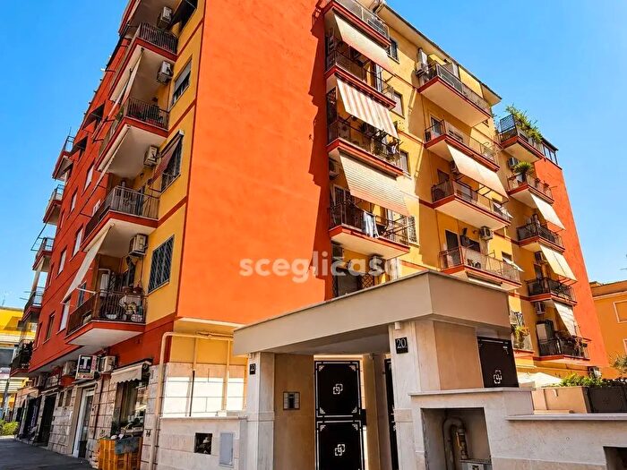 Appartamento bilocale in vendita in Via delle Campanule, Roma