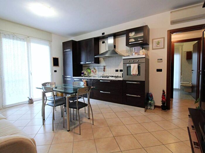 Appartamento bilocale in affitto in Via del futurismo, Santa Giulia, Milano