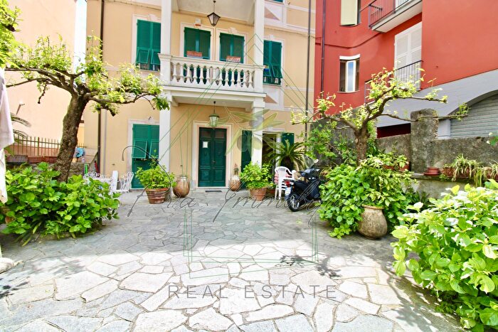 Appartamento quadrilocale in vendita in Via della Vittoria, Santa Margherita Ligure