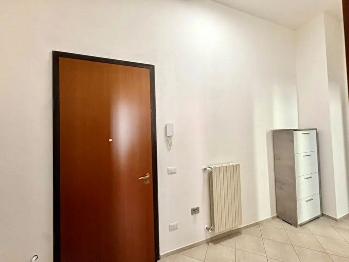 Appartamento bilocale in affitto in Piazza Costituente, Mirandola