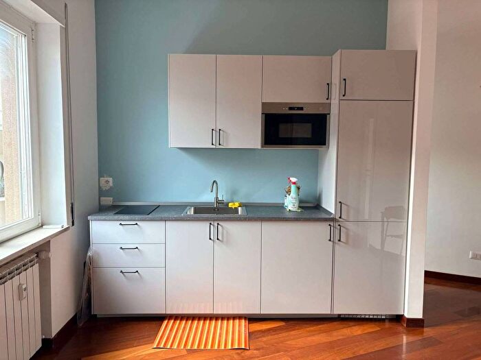 Appartamento bilocale in affitto in via Rocca Sinibalda, Africano Villa Chigi, Roma