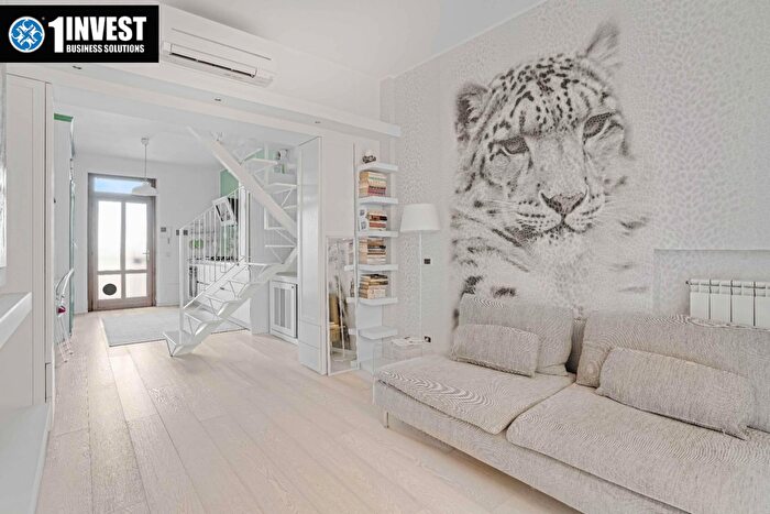 Appartamento bilocale in vendita in Via Casella, Milano