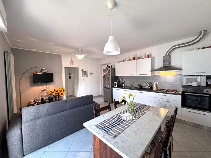 Appartamento quadrilocale in vendita in Via Arezzo, Cecina