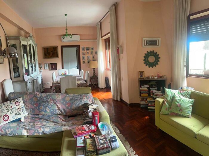 Appartamento trilocale in affitto in Via Giuseppe Silla, La Giustiniana, Roma