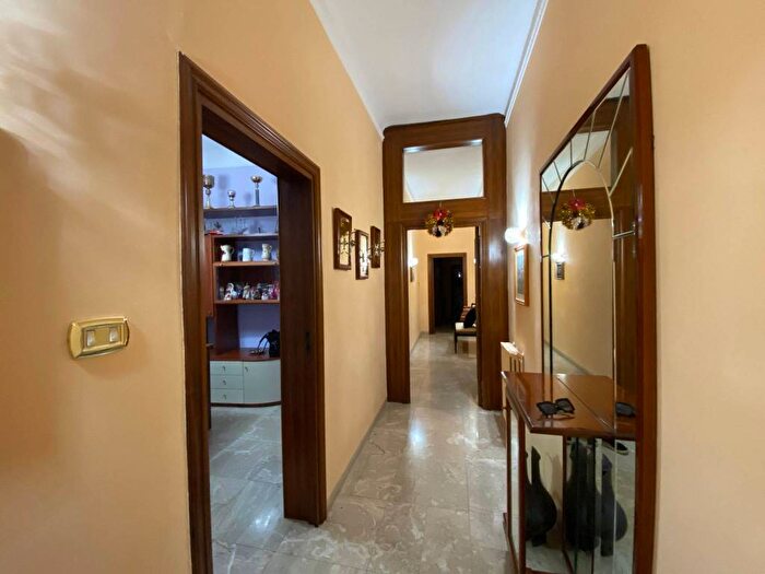 Appartamento trilocale in affitto in Via Duomo, Isola Città Vecchia, Taranto