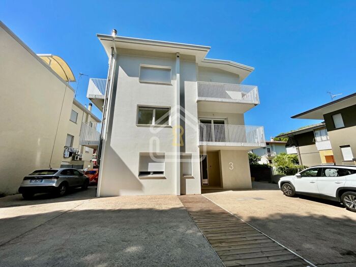 Appartamento bilocale in vendita in Via Cimarosa, Lignano Sabbiadoro