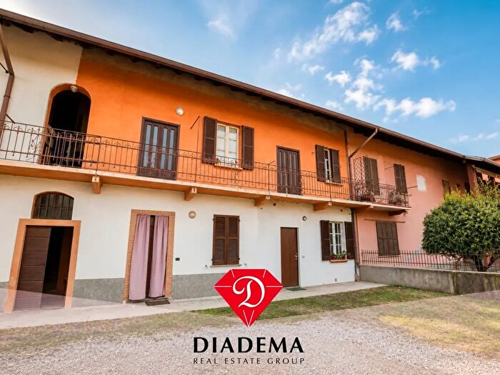 Appartamento bilocale in vendita in Carducci, Besnate