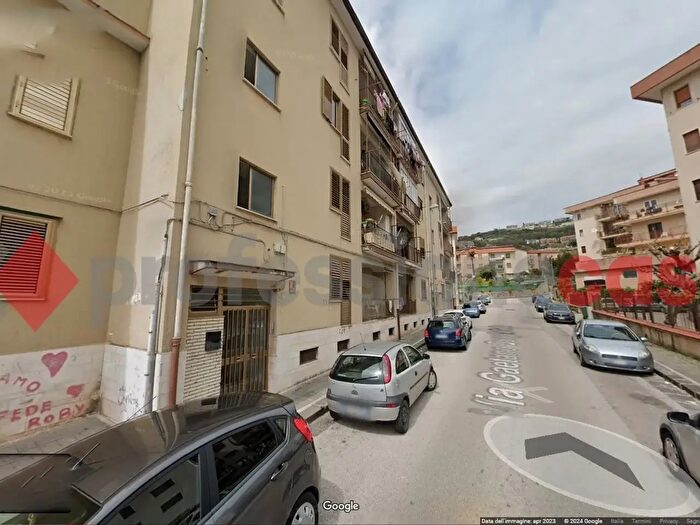Appartamento trilocale in vendita in Via Gaetano Quagliariello, Salerno