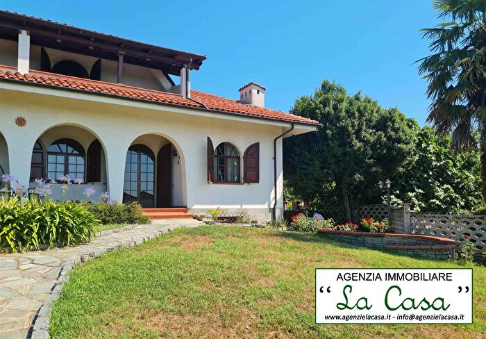 Casa con 7 locali in vendita in Via Borgo Nuovo Villata At Italy, Valfenera