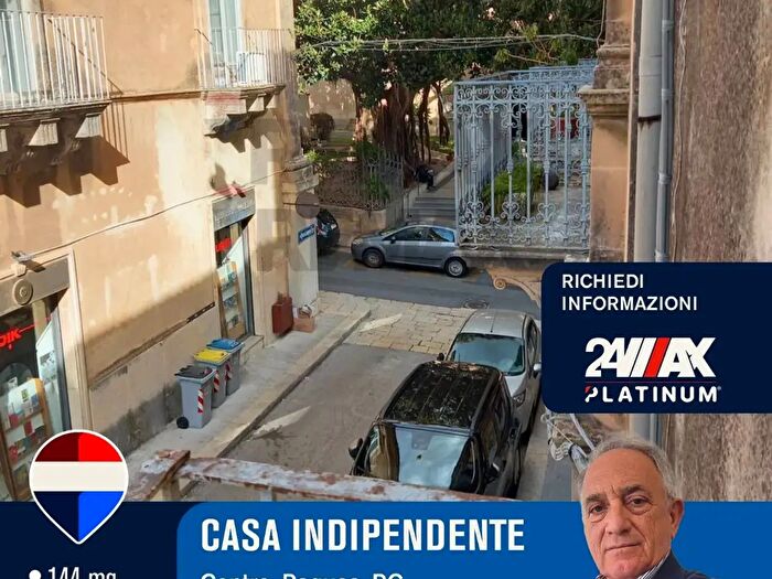 Casa con 5 locali in vendita in Ragusa