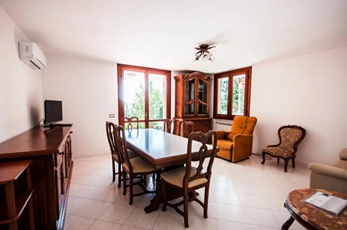 Appartamento con 5 locali in affitto in Località Tre Strade, Lerici