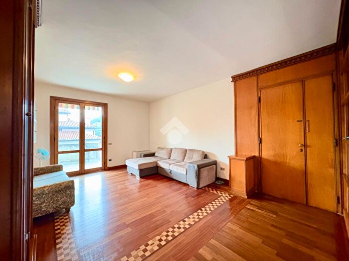 Casa con 6 locali in vendita in Via Giuseppe Giusti, Padova