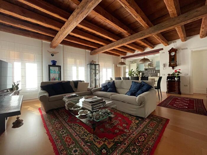 Appartamento trilocale in affitto in Bassano Del Grappa