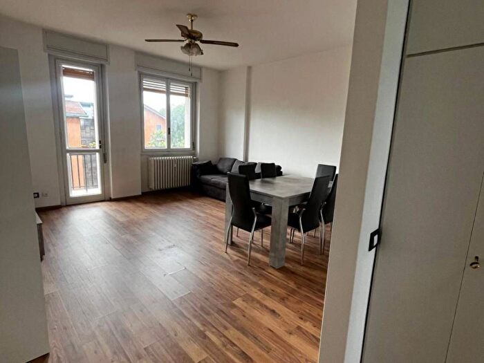 Appartamento trilocale in affitto in Via Fryderyk Chopin, Vigentino Fatima, Milano