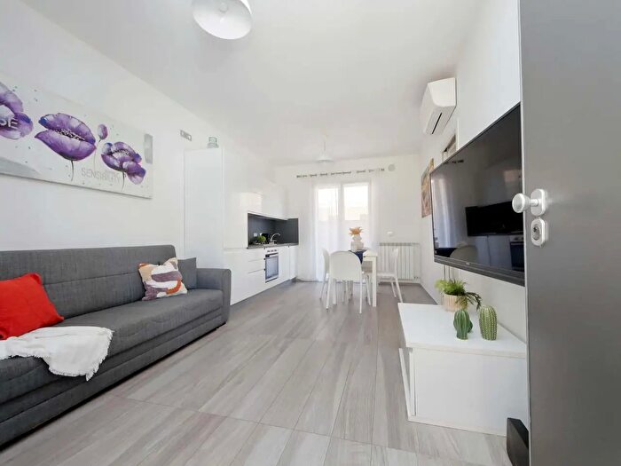 Appartamento monolocale in affitto in Piazza G Battista Grassi, Fiumicino