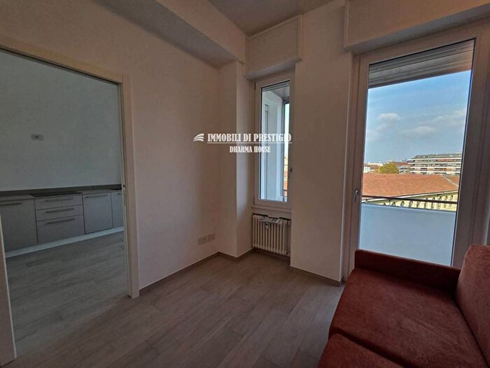Appartamento bilocale in affitto in Via Giovanni Pascoli, Città Studi, Milano