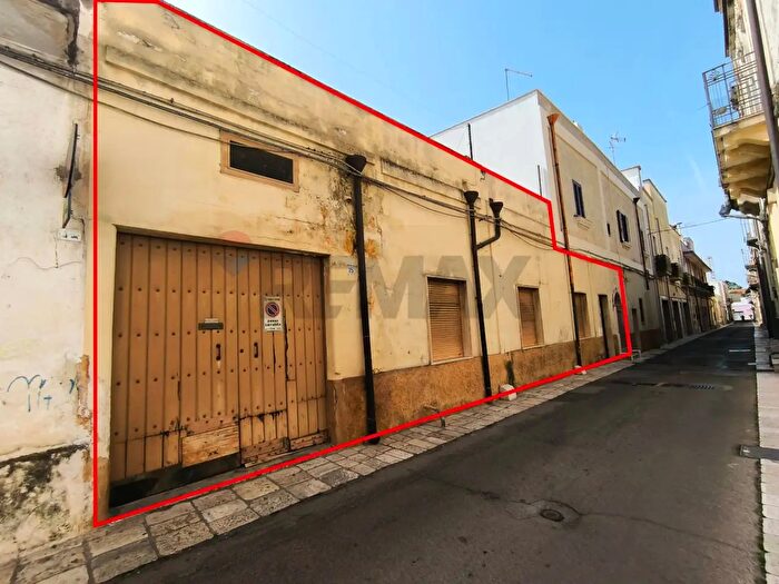 Casa con 5 locali in vendita in Mesagne