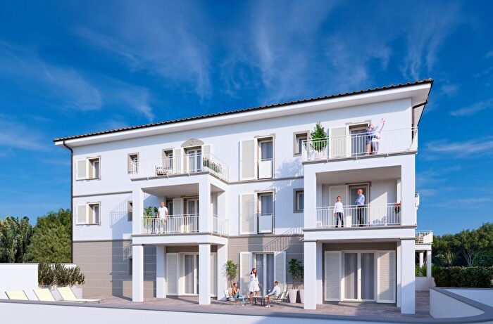 Appartamento trilocale in vendita in Cecina