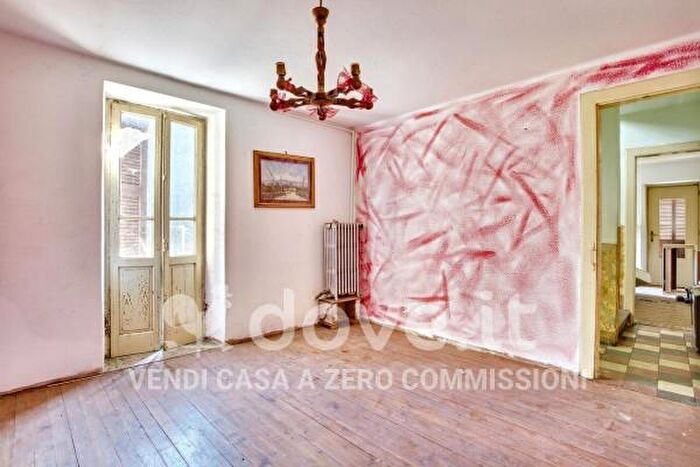 Casa trilocale in vendita in Dumenza