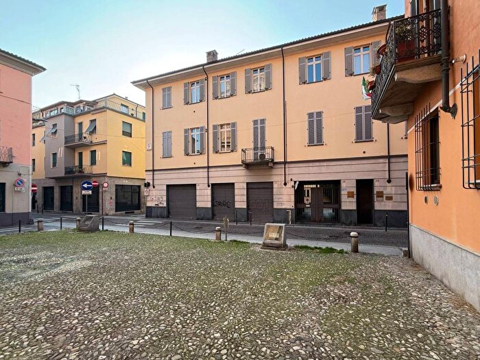 Appartamento bilocale in affitto in Via Giuseppe Mazzini, Centro Storico, Voghera