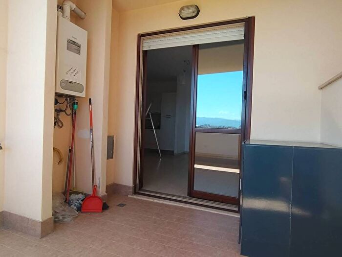 Appartamento trilocale in affitto in Via David Maria Turoldo, Ponte di Nona, Roma
