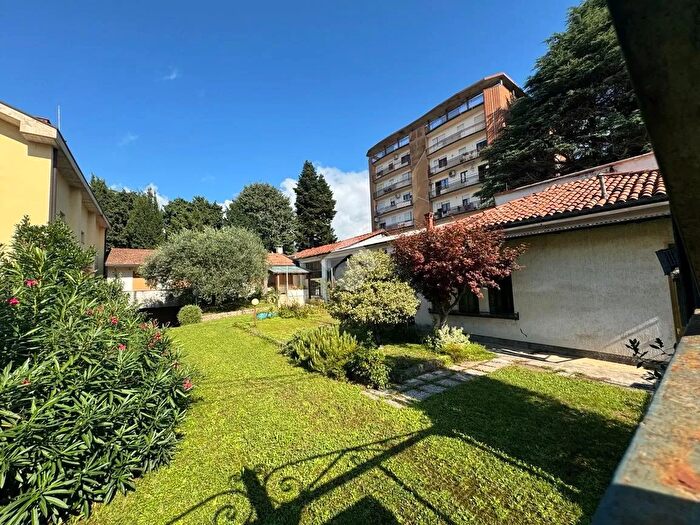 Case in Vendita e in Affitto - 2