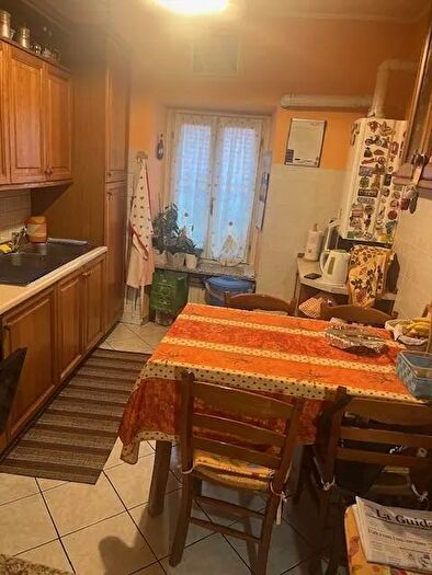 Appartamento con 7 locali in vendita in Via Fossano, Cuneo