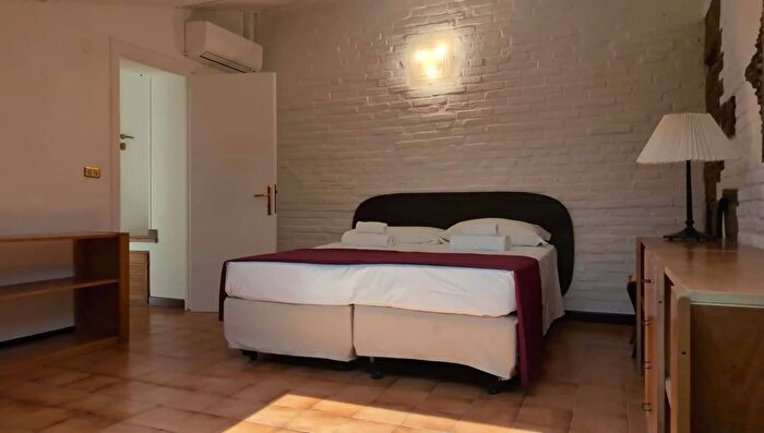 Appartamento monolocale in affitto in Via Volturno, Roma