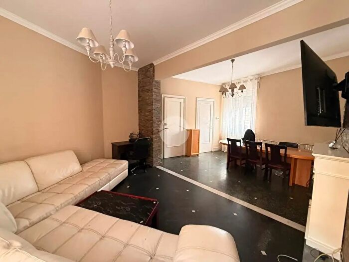 Appartamento con 5 locali in vendita in Piazza Nicolò Barabino, Genova