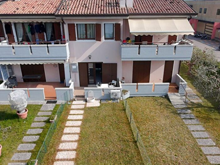 Appartamento bilocale in affitto in Via Cirillo Salaorni, Garda