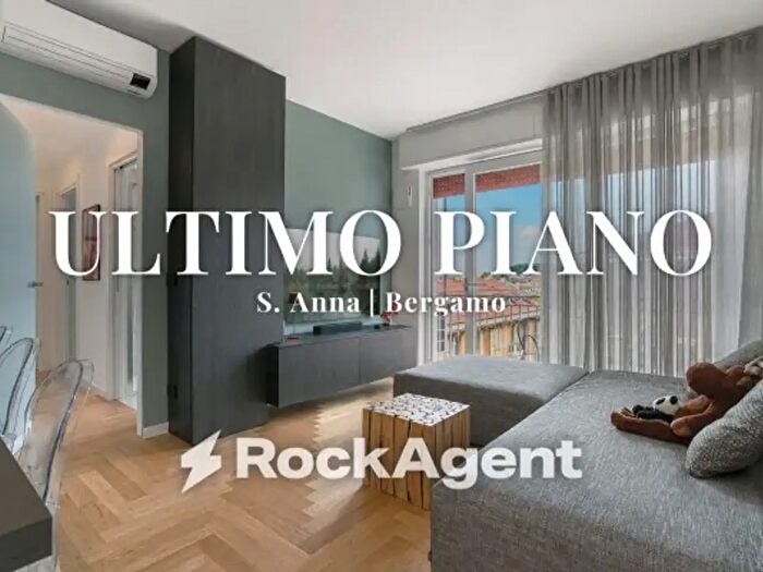 Appartamento trilocale in vendita in Via Vittore Ghislandi, Bergamo