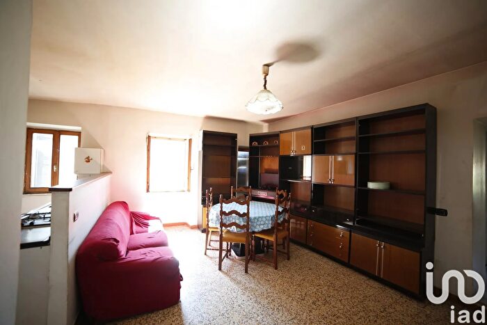 Casa con 18 locali in vendita in Strada Provinciale, Frontone