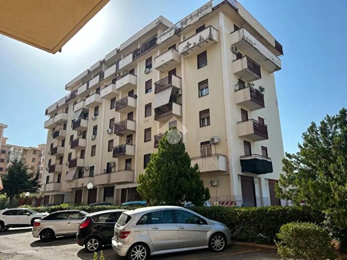 Appartamento quadrilocale in vendita in Via dell'Orsa Minore, Palermo